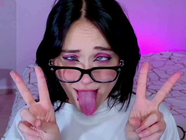 DarcyBlackwood live cam on BongaCams