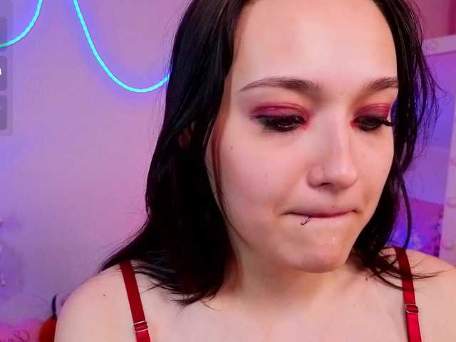 видео DarcyBlackwood