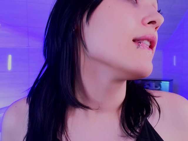 DarcyBlackwood live cam on BongaCams