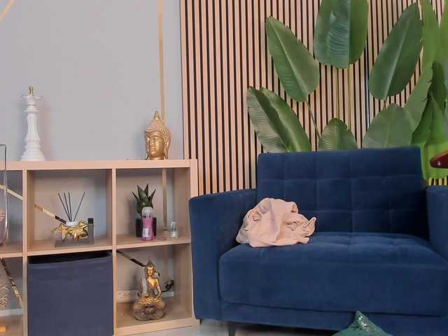 CurvyyVanessa