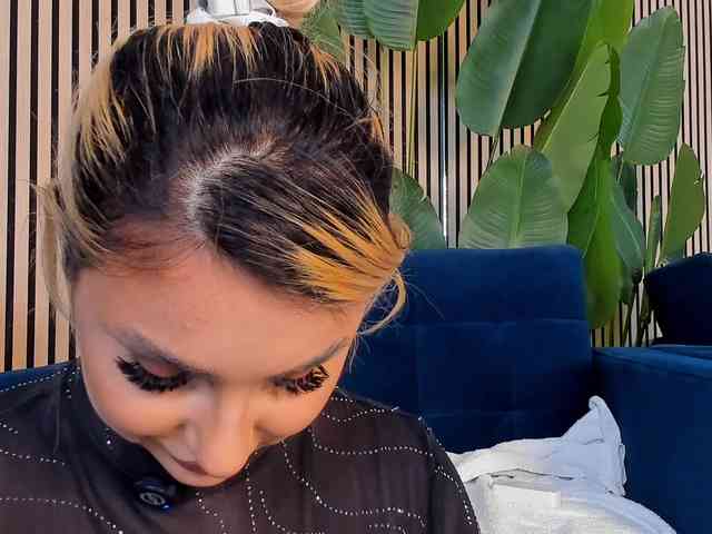 CurvyyVanessa