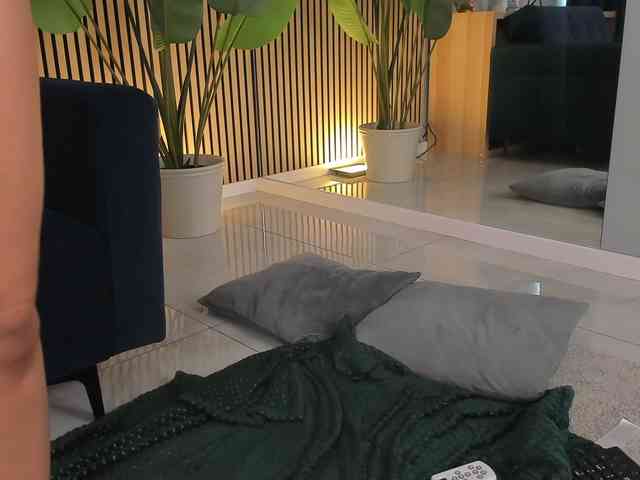 CurvyyVanessa webcam