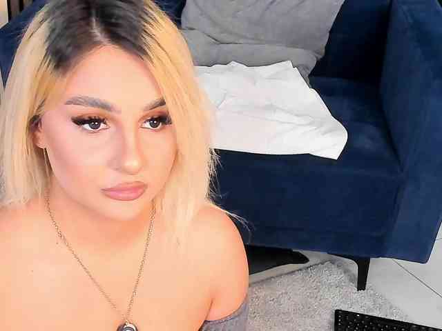 CurvyyVanessa