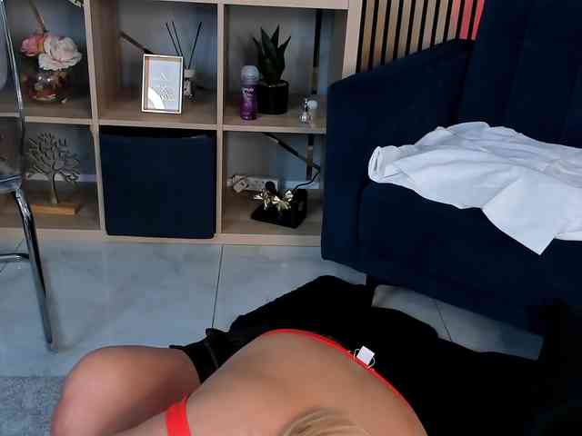 CurvyyVanessa