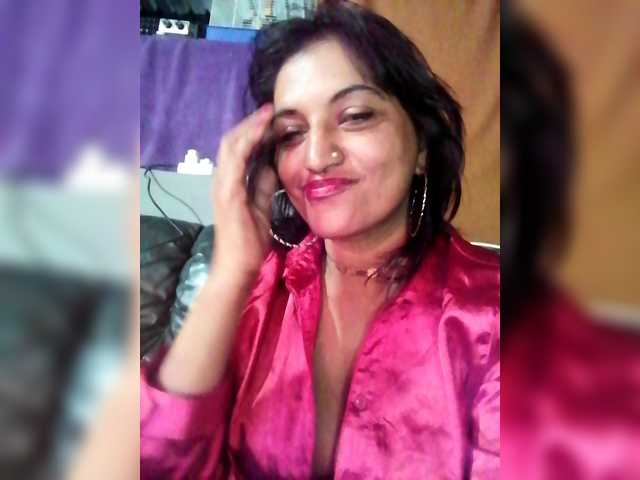 FiestyQueen's BongaCams show and profile