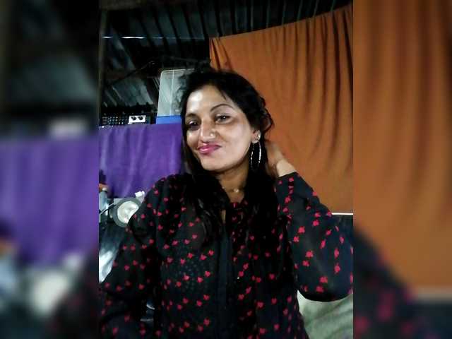 FiestyQueen's BongaCams show and profile