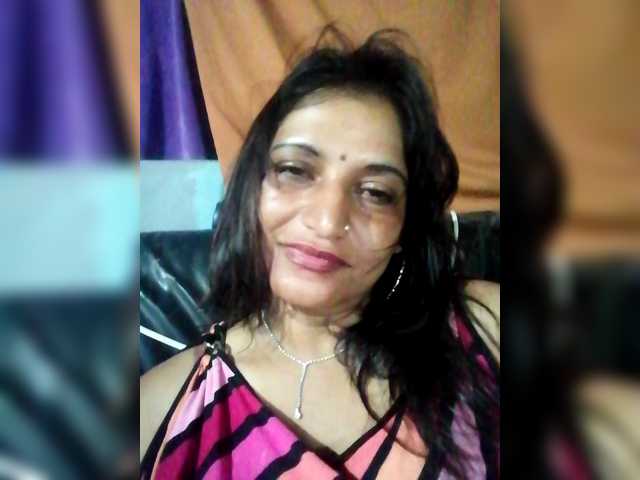 FiestyQueen's BongaCams show and profile