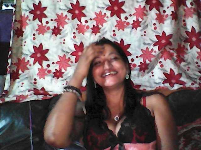 FiestyQueen live cam on BongaCams