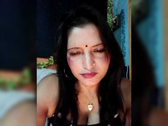 FiestyQueen live cam on BongaCams
