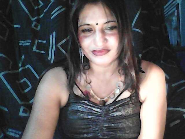 FiestyQueen live cam preview