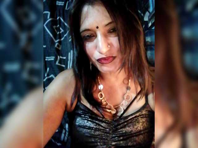 FiestyQueen live cam preview
