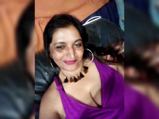 FiestyQueen's BongaCams show and profile