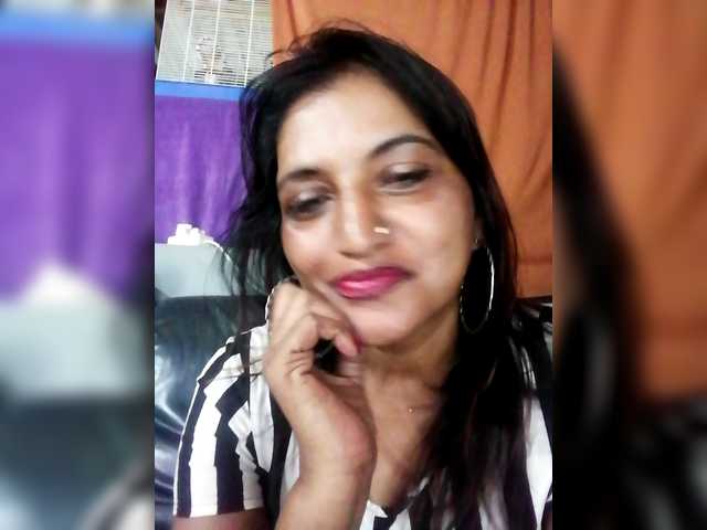 FiestyQueen's BongaCams show and profile