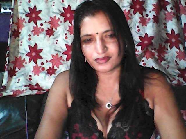 FiestyQueen live cam on BongaCams