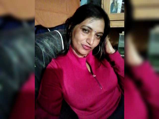 FiestyQueen's BongaCams show and profile