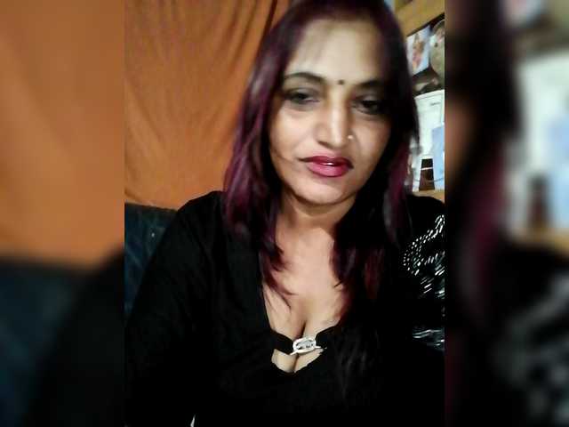 FiestyQueen live cam on BongaCams