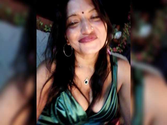 FiestyQueen live cam on BongaCams