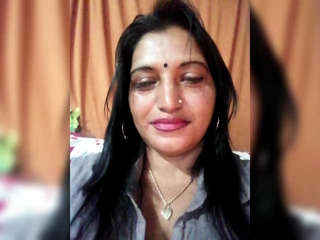 FiestyQueen live cam on BongaCams