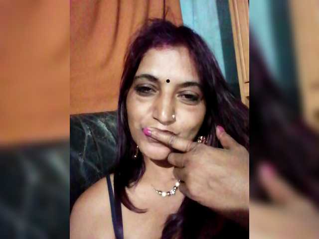 FiestyQueen webcam