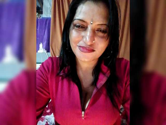 FiestyQueen live webcam show