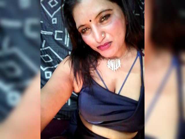 FiestyQueen live cam preview
