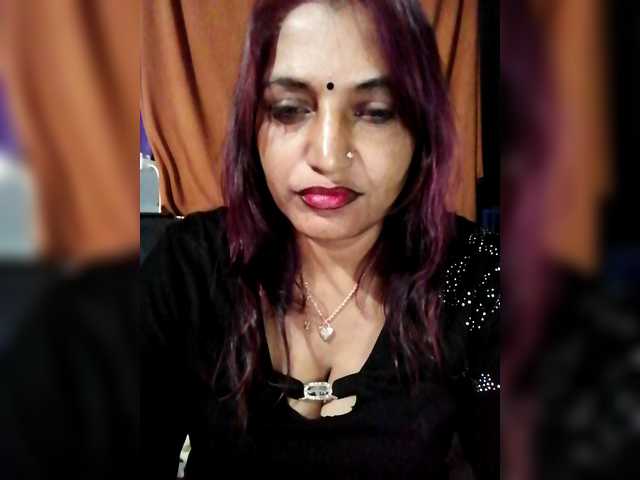 FiestyQueen live cam on BongaCams