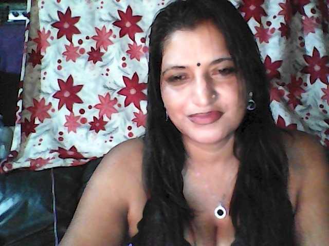 FiestyQueen live cam on BongaCams