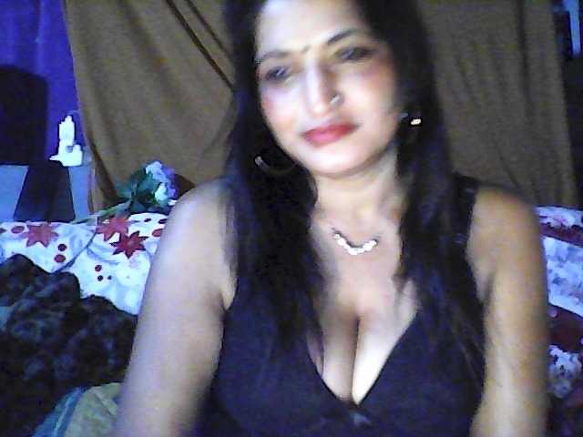 FiestyQueen live cam on BongaCams