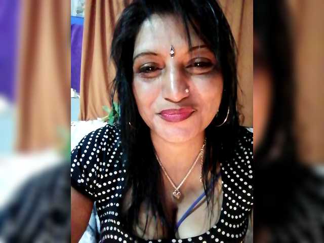 FiestyQueen live cam on BongaCams
