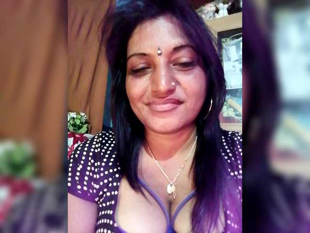 FiestyQueen live cam on BongaCams
