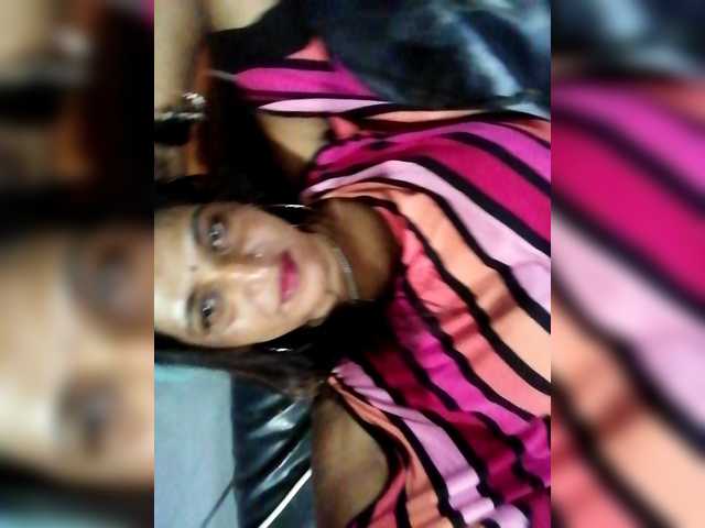 FiestyQueen's BongaCams show and profile