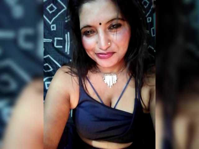 FiestyQueen live cam preview