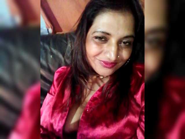 FiestyQueen's BongaCams show and profile