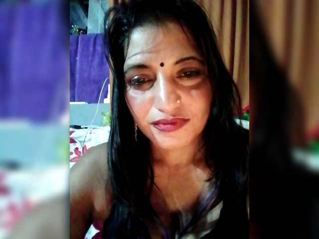 FiestyQueen live cam preview