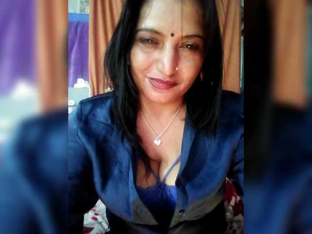 FiestyQueen live cam on BongaCams