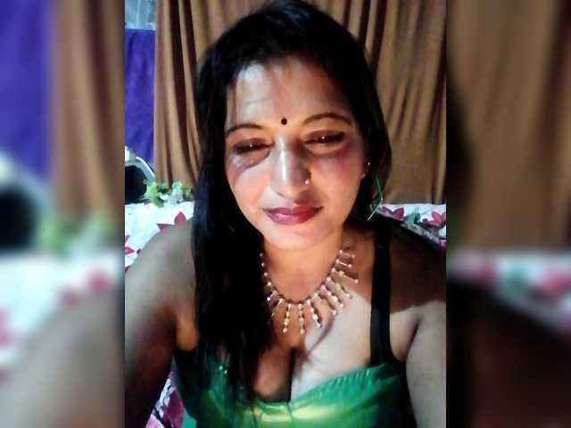 FiestyQueen live cam on BongaCams