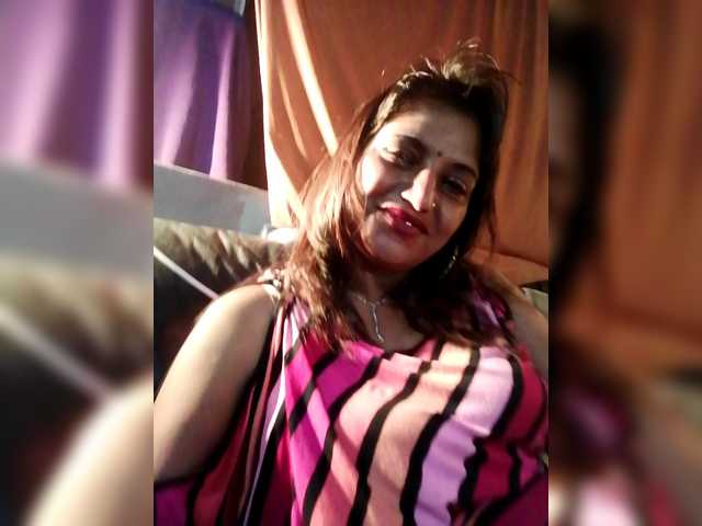 FiestyQueen's BongaCams show and profile