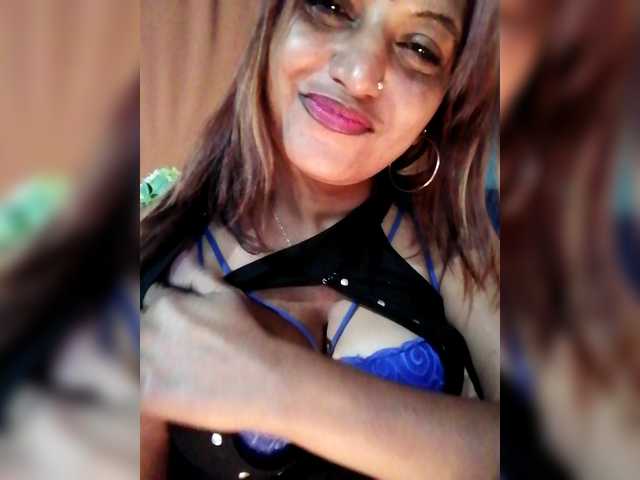 FiestyQueen live cam on BongaCams
