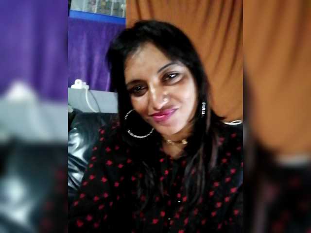 FiestyQueen's BongaCams show and profile