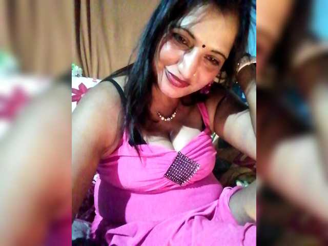 FiestyQueen live cam on BongaCams