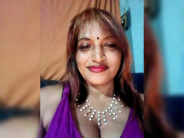 FiestyQueen live cam on BongaCams