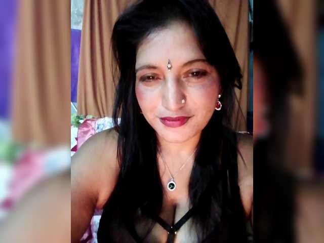 FiestyQueen live cam on BongaCams