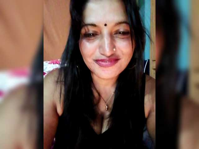 FiestyQueen live cam preview