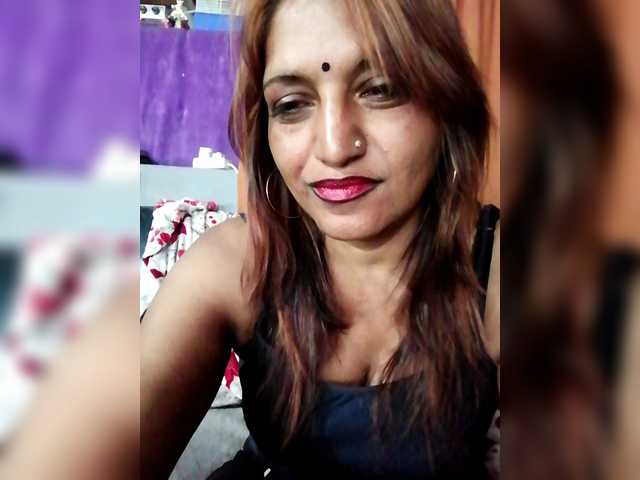 FiestyQueen live cam on BongaCams