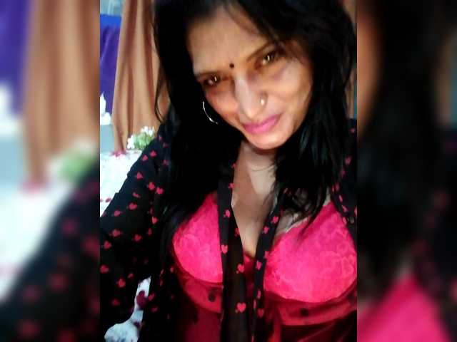 FiestyQueen live cam on BongaCams