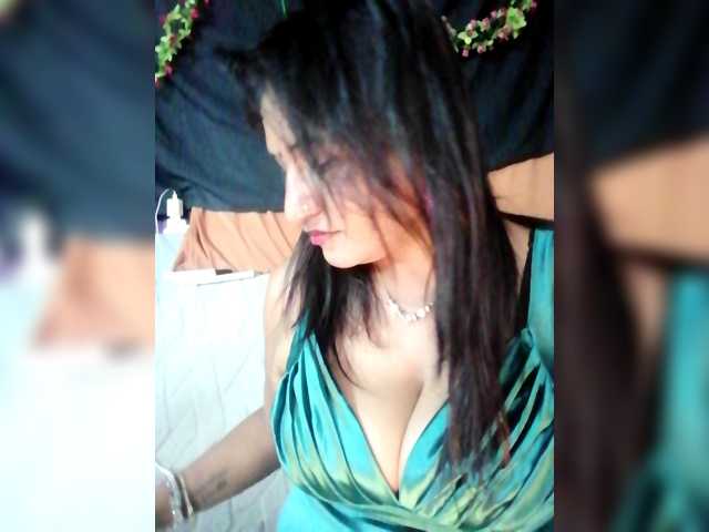 FiestyQueen live cam on BongaCams