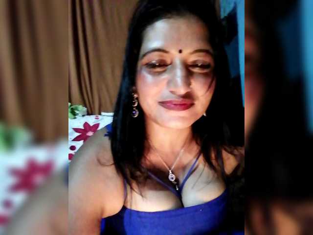FiestyQueen live cam preview
