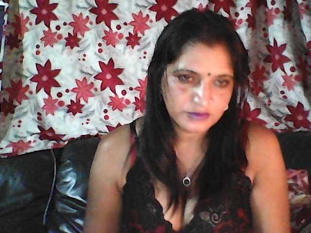 FiestyQueen live cam on BongaCams