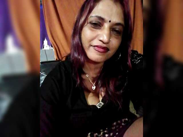FiestyQueen live cam on BongaCams