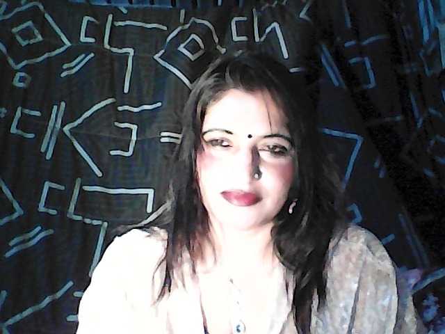 FiestyQueen live cam on BongaCams